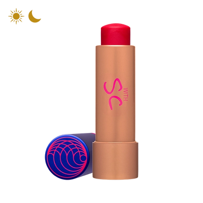 The Tinted Lip Balm Shade 1 de Augustinus Bader, nutre e hidrata tus labios. Con la colaboración con Sofia Copola