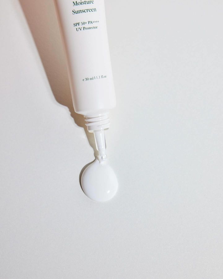 Textura de Boutijour Relief Moisture Sunscreen protector solar facial SPF50